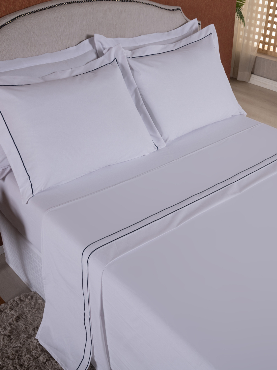 Jogo de Cama Queen 4 pecas 180 Fios com Detalhe no SOUTACHE.